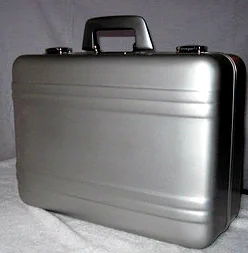 DGJV portable G.I.A. gem laboratory case (closed)